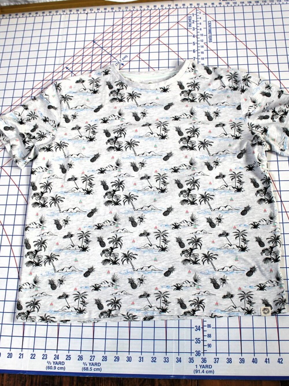 Free Planet Men's Tropical Print T-Shirt Large